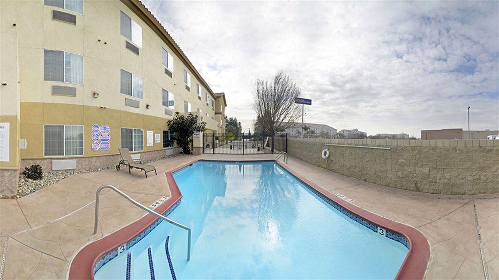 Comfort Suites Bakersfield Zewnętrze zdjęcie
