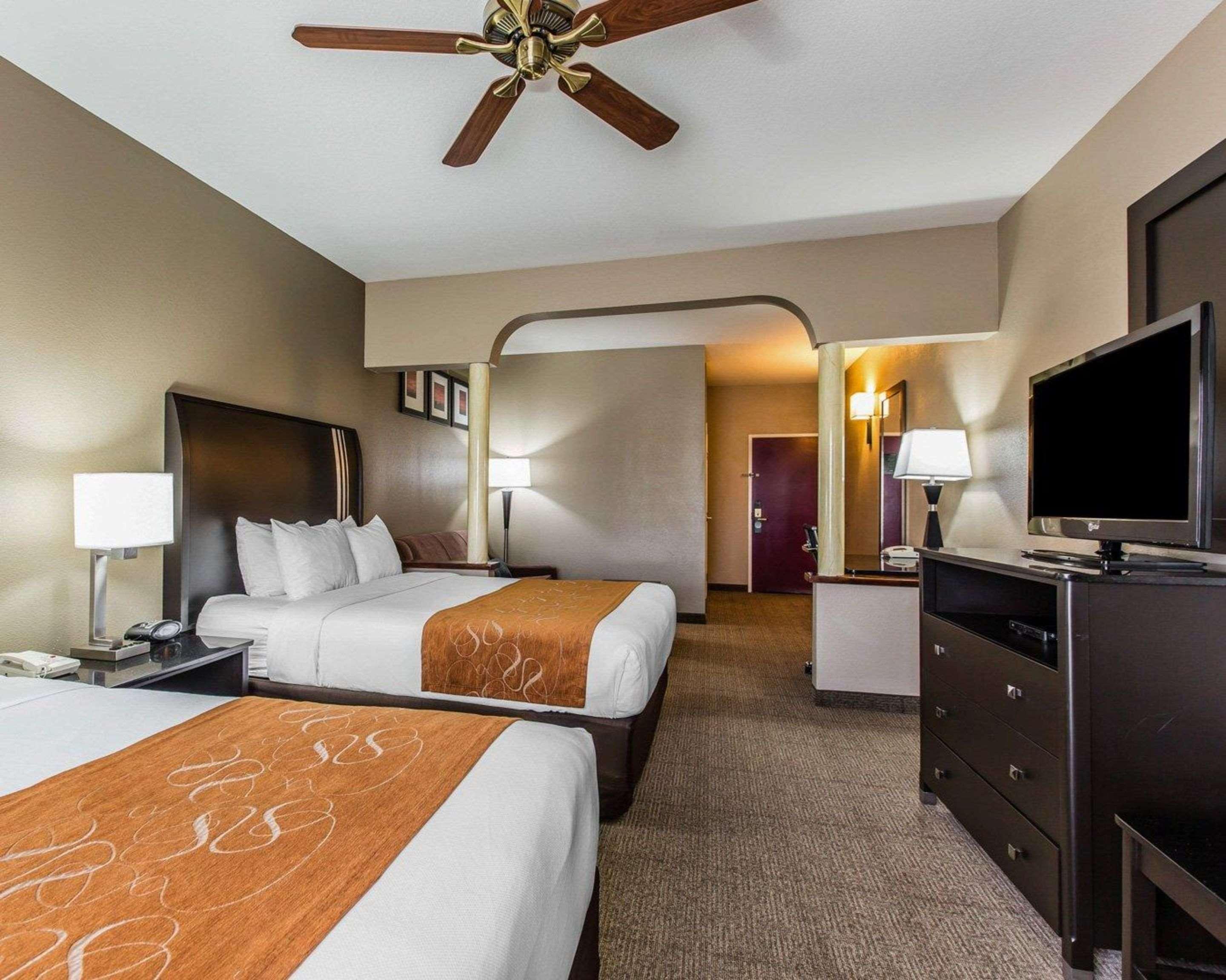 Comfort Suites Bakersfield Zewnętrze zdjęcie