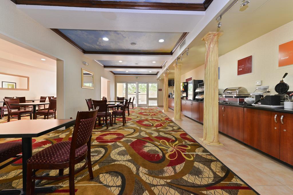 Comfort Suites Bakersfield Zewnętrze zdjęcie