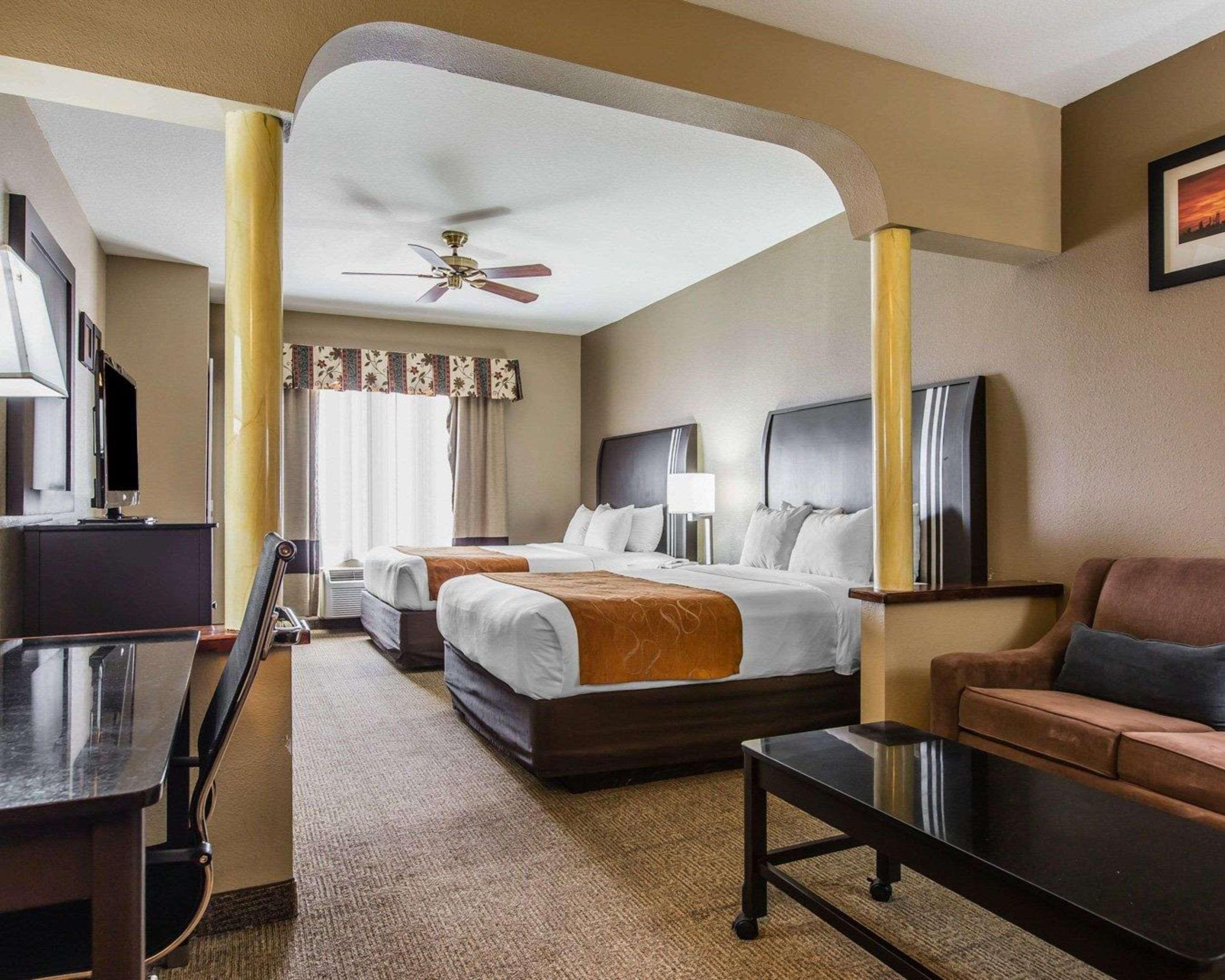 Comfort Suites Bakersfield Zewnętrze zdjęcie