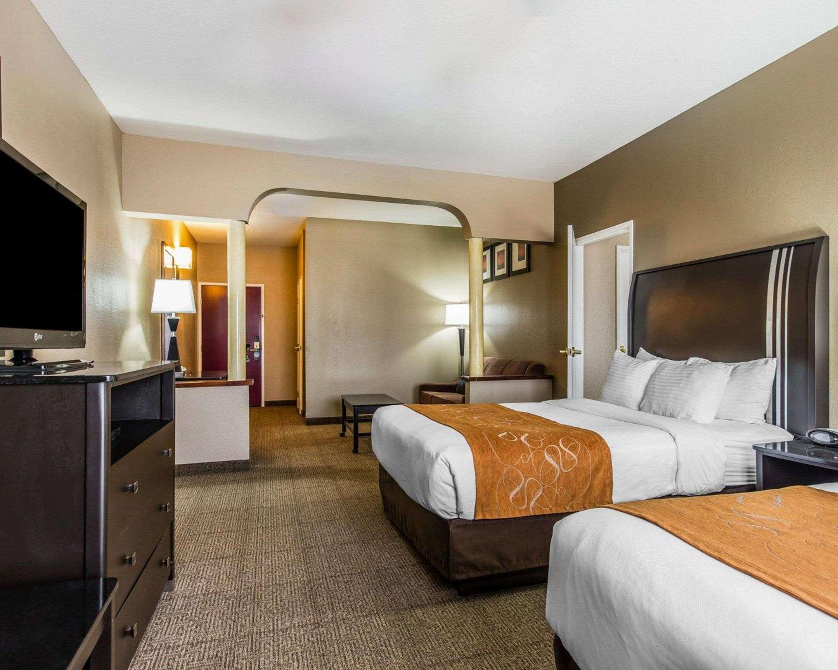 Comfort Suites Bakersfield Zewnętrze zdjęcie