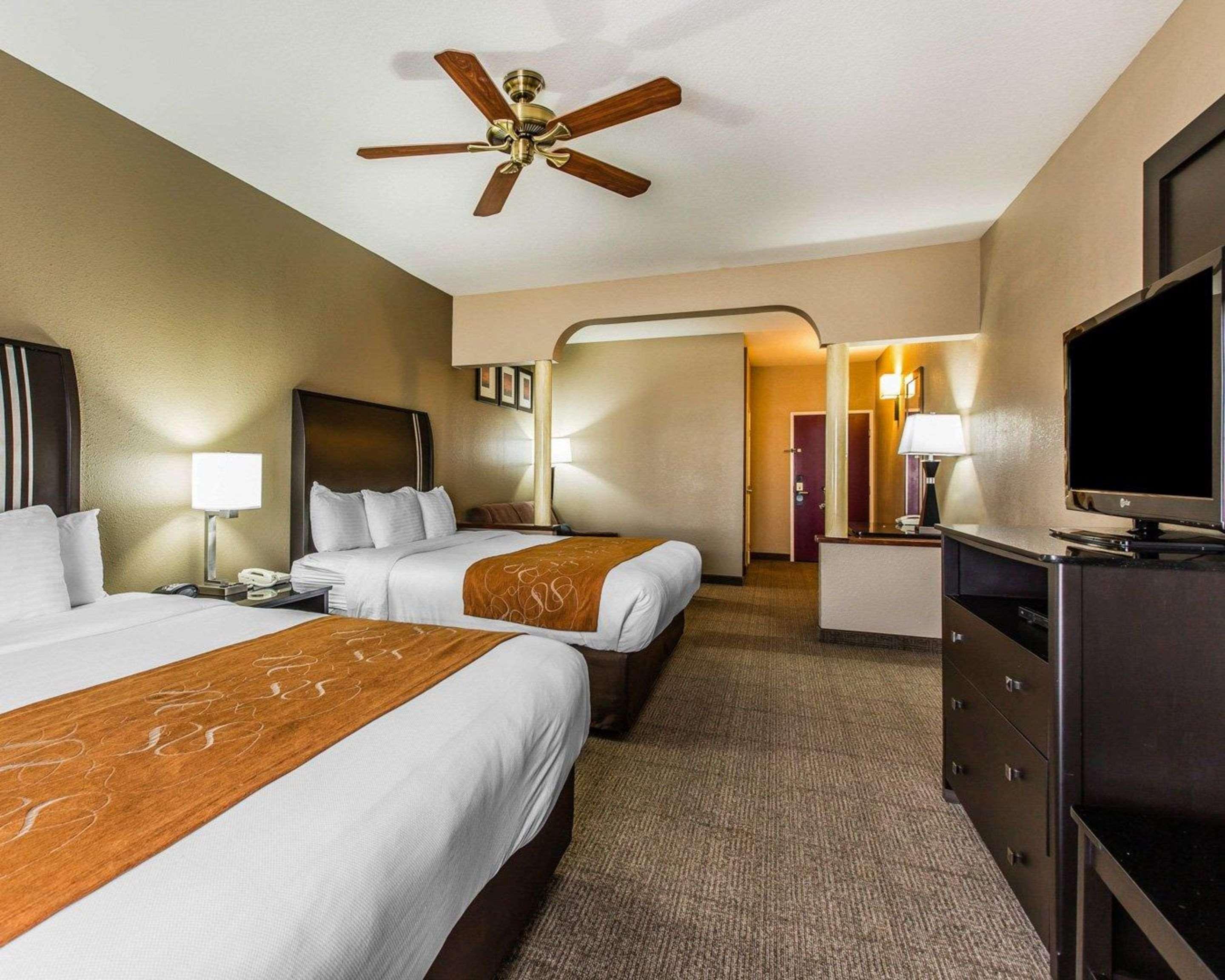 Comfort Suites Bakersfield Zewnętrze zdjęcie