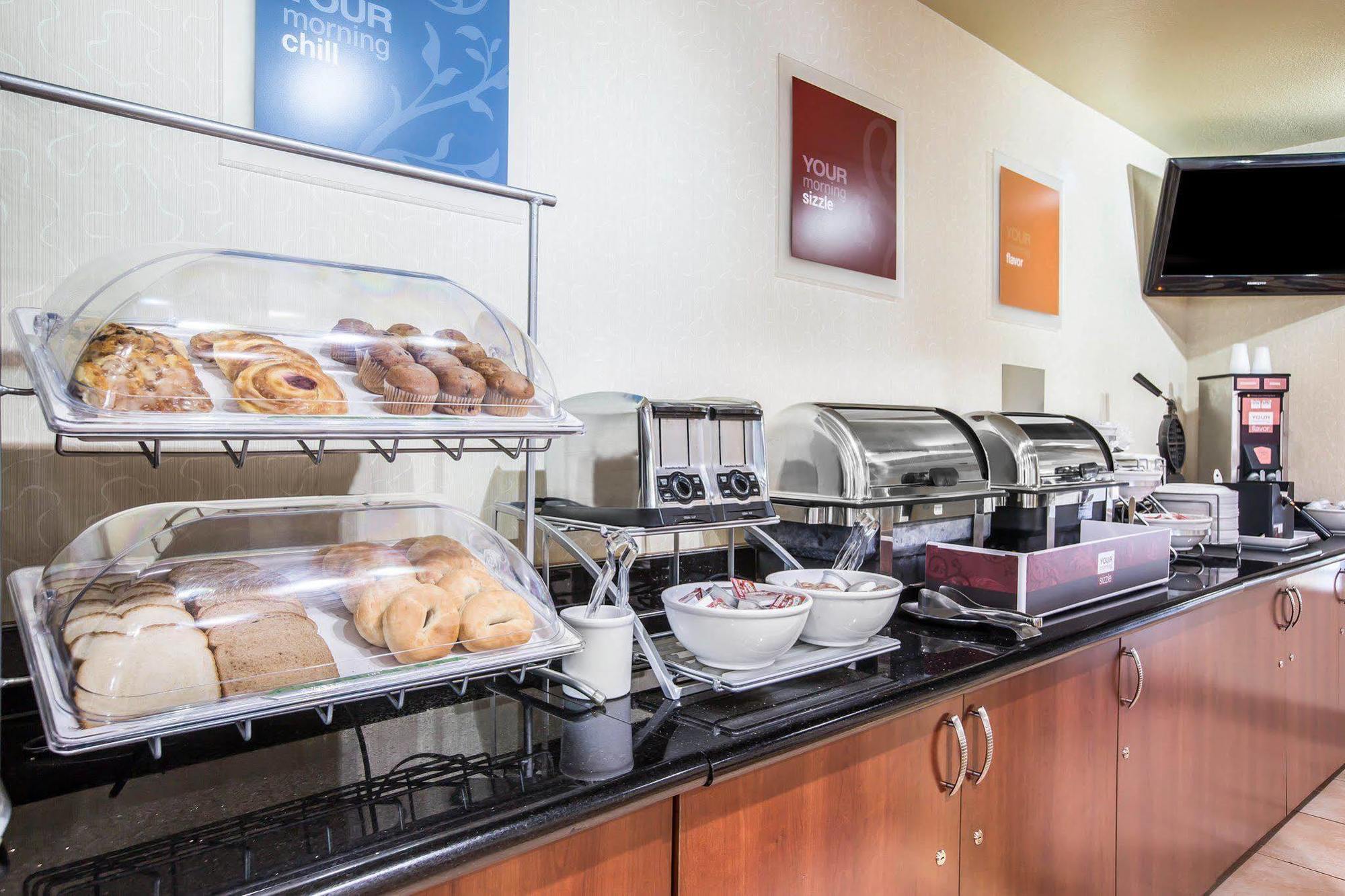 Comfort Suites Bakersfield Zewnętrze zdjęcie