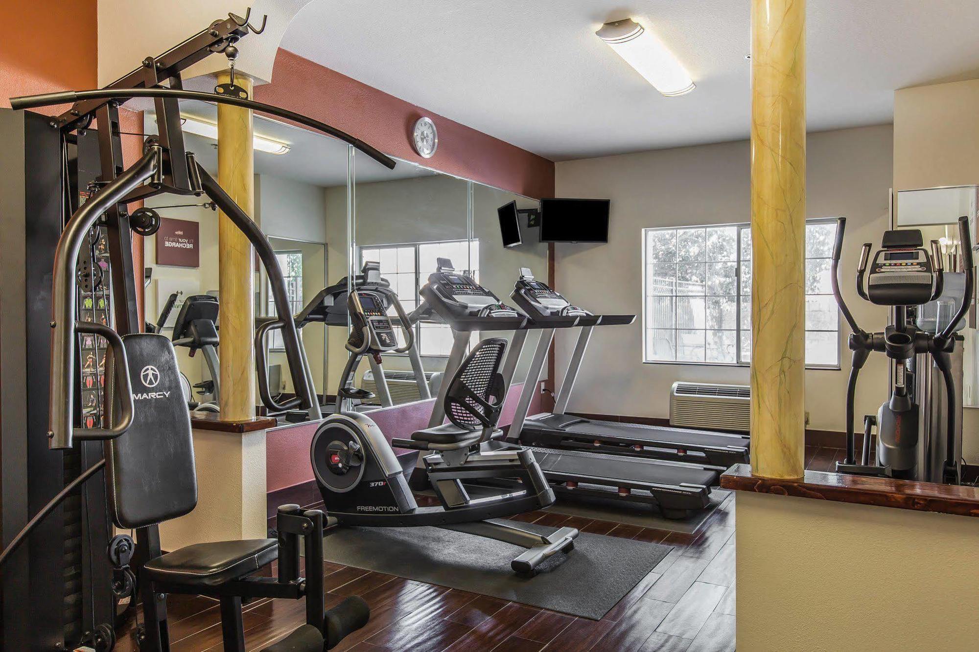 Comfort Suites Bakersfield Zewnętrze zdjęcie